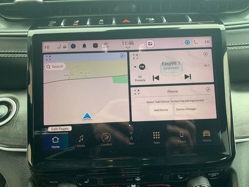 Used 2023 Jeep Grand Cherokee Limited w/ Black Appearance Package image 25