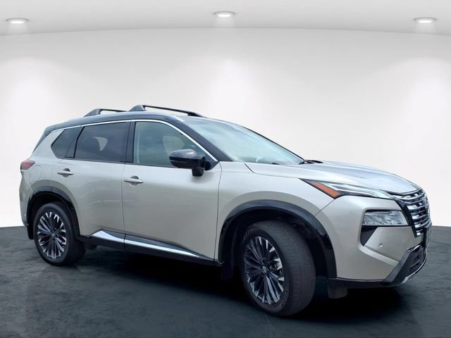 Used 2025 Nissan Rogue Platinum w/ Platinum Premium Package AWD/4WD image 5