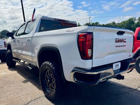 Used 2019 GMC Sierra 1500 SLE w/ X31 Off-Road Package AWD/4WD image 6