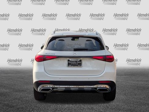 New 2026 Mercedes-Benz GLC 300 image 9