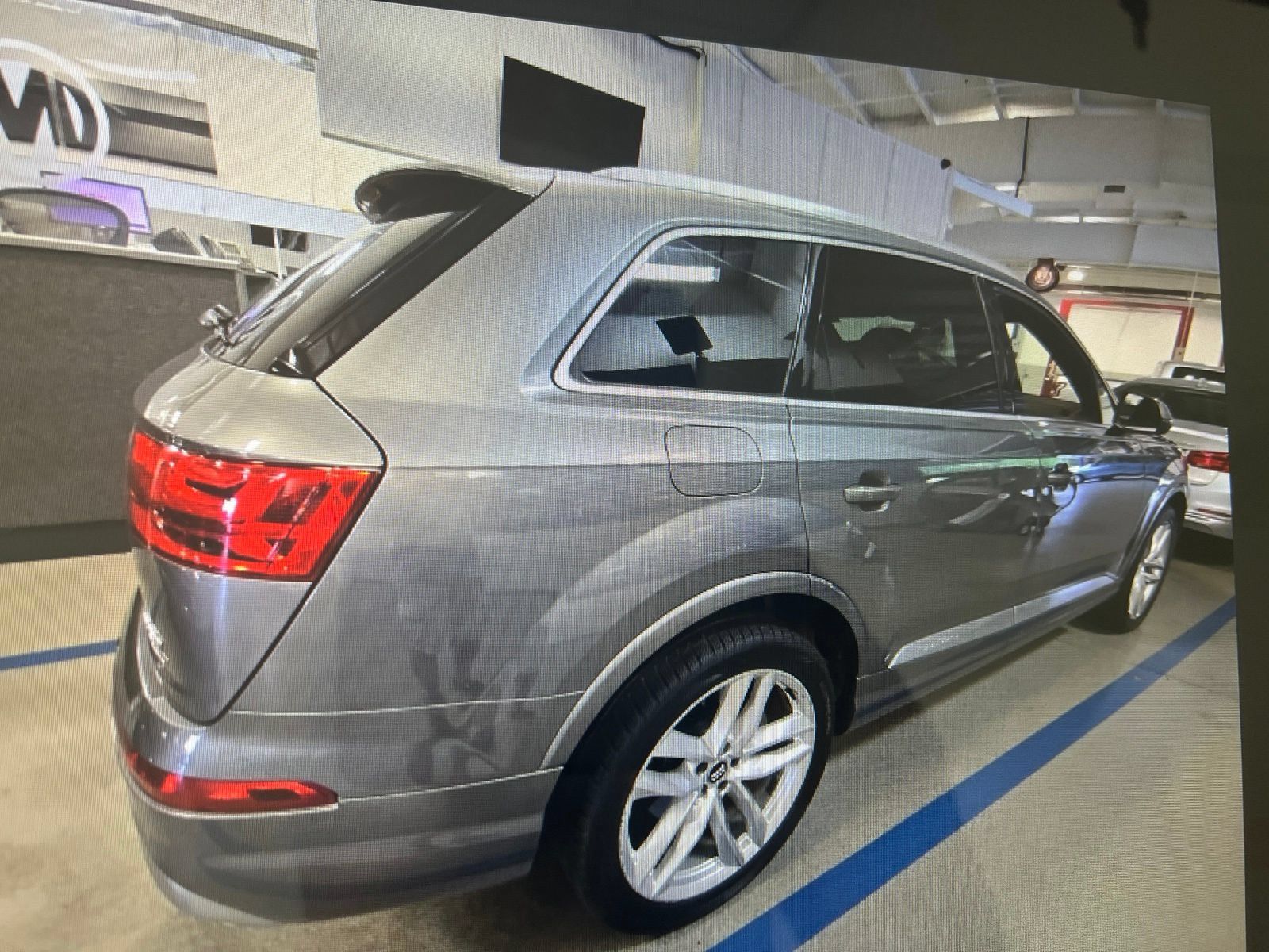 Used 2018 Audi Q7 3.0T Prestige w/ Prestige Package AWD/4WD image 2