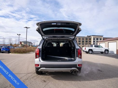 Certified 2022 Hyundai Palisade SEL w/ 8P Bench Seat Package image 10