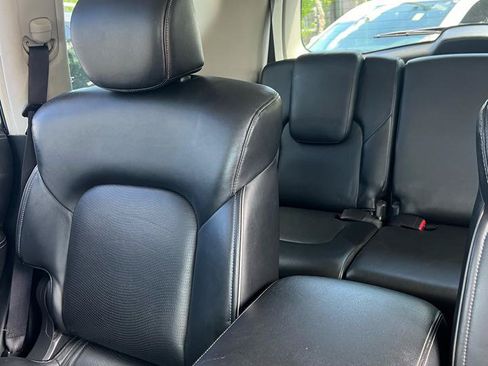 Used 2016 INFINITI QX80 2WD w/ 22" Wheel Package image 8