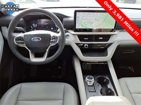 Used 2025 Ford Explorer Active w/ Active Comfort Package image 13
