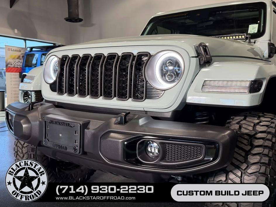 Used 2024 Jeep Wrangler Unlimited AWD/4WD image 4
