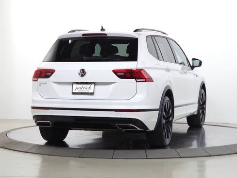 Used 2021 Volkswagen Tiguan SE R-Line FWD image 9