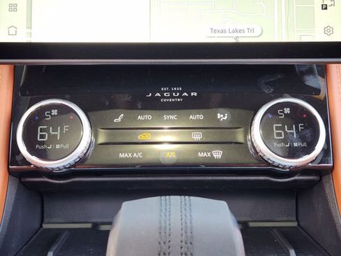 Used 2026 Jaguar F-PACE R-Dynamic S image 15