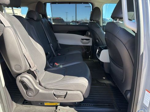 Certified 2024 Kia Carnival SX Prestige image 29