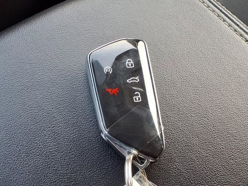 Used 2024 Volkswagen Atlas SE image 10