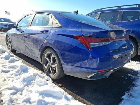 Used 2021 Hyundai Elantra Limited image 4