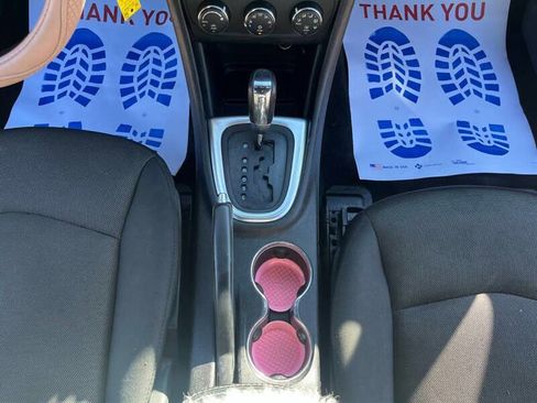 Used 2013 Dodge Avenger SXT image 12