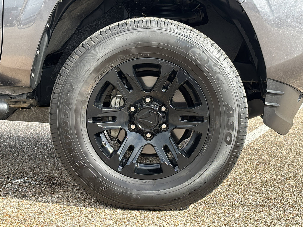 Used 2021 Toyota Tacoma SR AWD/4WD image 8