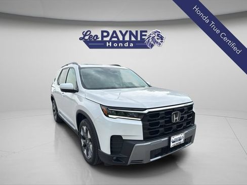 Certified 2026 Honda Pilot Touring image 1