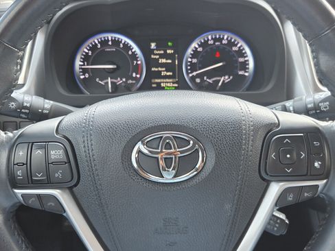 Used 2017 Toyota Highlander Limited FWD image 27