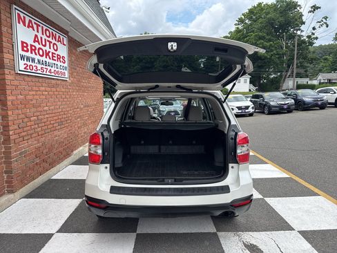 Used 2015 Subaru Forester 2.5i Premium AWD/4WD image 37