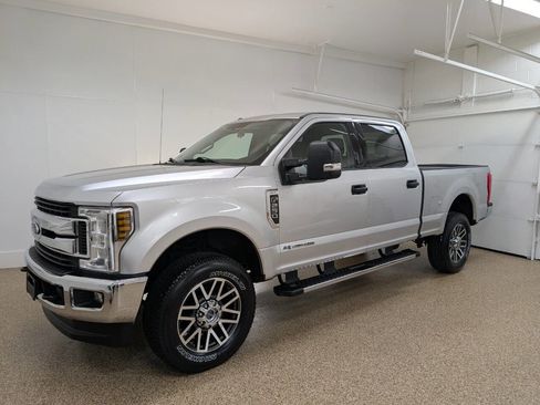 Used 2018 Ford F250 XLT w/ XLT Value Package image 1