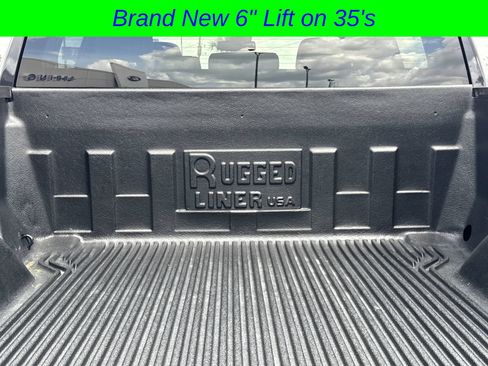 Used 2025 GMC Sierra 1500 SLT AWD/4WD image 15