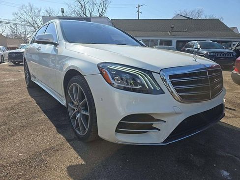 Used 2020 Mercedes-Benz S 560 Sedan image 3