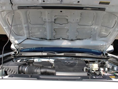 Used 2016 Toyota Tacoma TRD Off-Road image 34