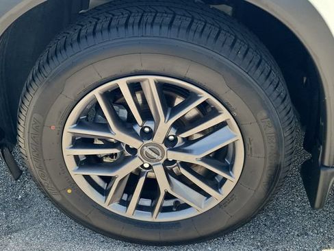 Used 2023 Nissan Rogue S AWD/4WD image 7