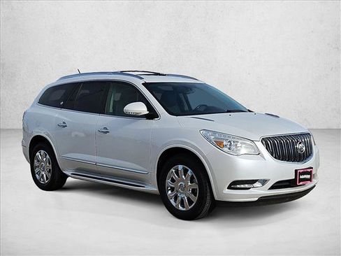 Used 2017 Buick Enclave Leather image 3