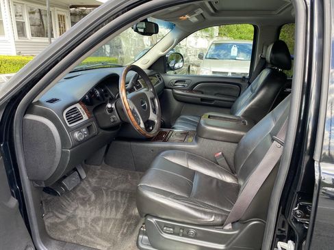 Used 2009 GMC Yukon XL Denali AWD/4WD image 14