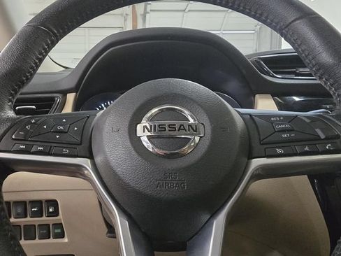 Used 2019 Nissan Rogue SV FWD image 25