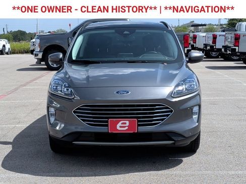 Used 2022 Ford Escape Titanium FWD image 2