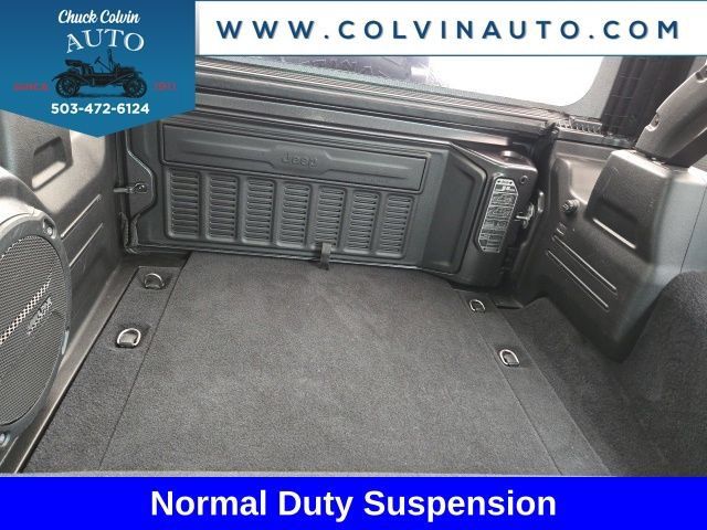 Used 2023 Jeep Wrangler Unlimited w/ Cold Weather Group AWD/4WD image 9