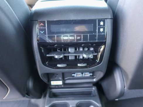 New 2025 Jeep Grand Cherokee L Altitude image 23