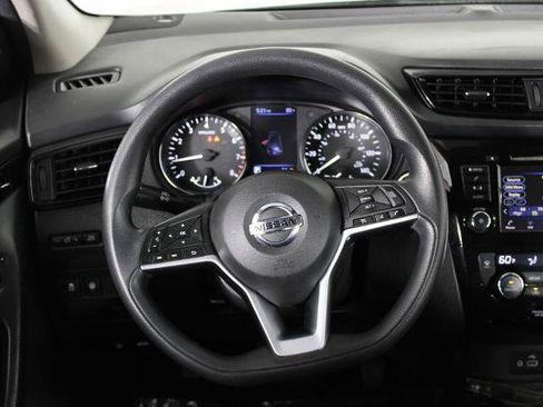 Certified 2020 Nissan Rogue Sport SV FWD image 10