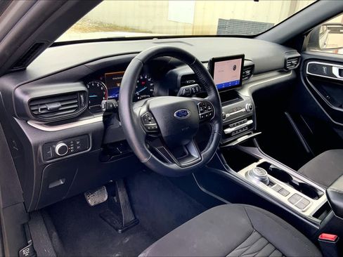 Certified 2020 Ford Explorer XLT image 16