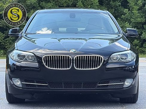 Used 2011 BMW 535i Sedan RWD image 2