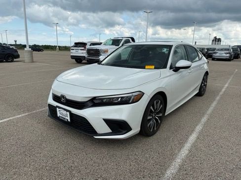 Used 2024 Honda Civic EX image 3