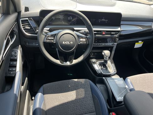 New 2025 Kia Seltos S image 7