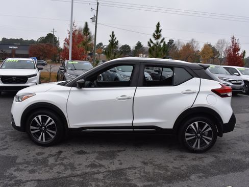 Used 2019 Nissan Kicks SR w/ Exterior Package image 6