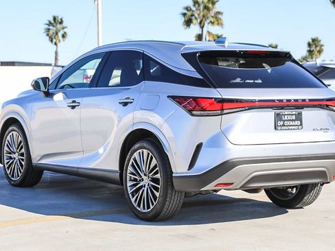 Used 2025 Lexus RX 450h AWD w/ Luxury Package image 5