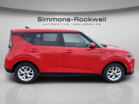 Used 2024 Kia Soul LX w/ Option Group 015 image 14