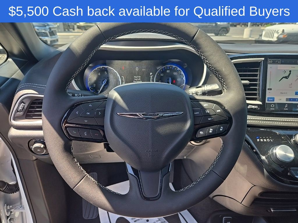 New 2026 Chrysler Pacifica Select w/ S Appearance Package AWD/4WD image 15
