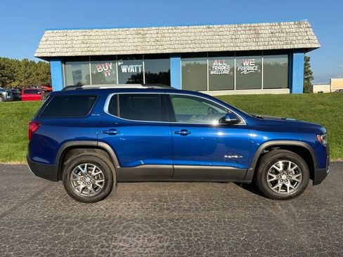 Certified 2023 GMC Acadia SLE w/ Driver Convenience Package image 4