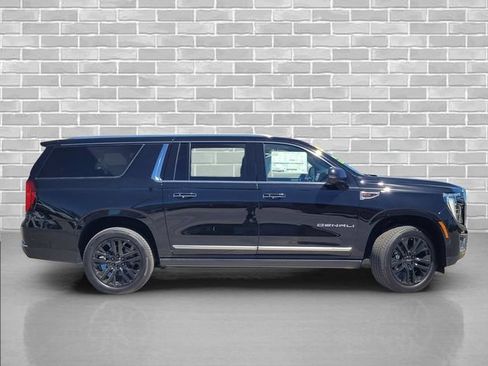 New 2026 GMC Yukon XL Denali w/ Denali Reserve Package AWD/4WD image 4