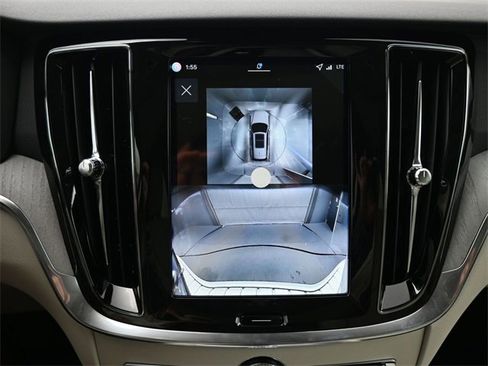 New 2026 Volvo V60 B5 Cross Country Plus w/ Protection Package Premier image 19