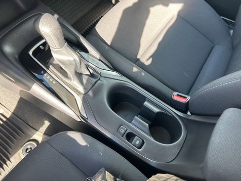 Used 2025 Toyota Corolla LE image 24