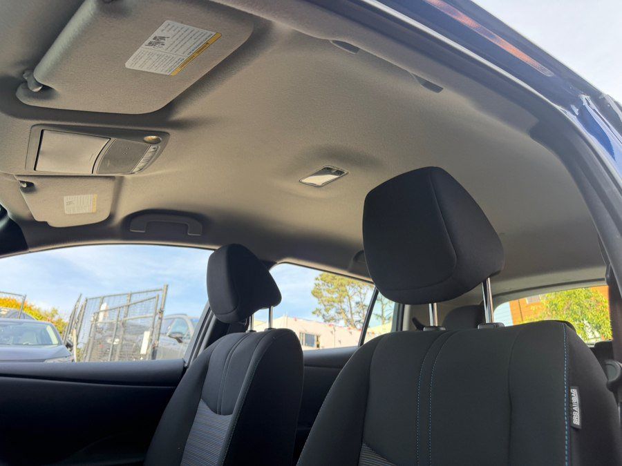 Used 2025 Nissan Leaf S FWD image 17