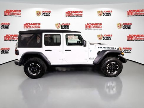 Used 2024 Jeep Wrangler Unlimited Rubicon 4xe w/ Technology Group AWD/4WD image 17