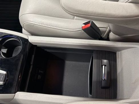 Used 2018 Honda Pilot Touring image 37