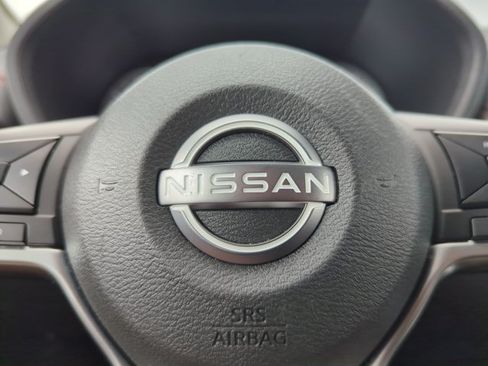 Used 2025 Nissan Sentra SR FWD image 21