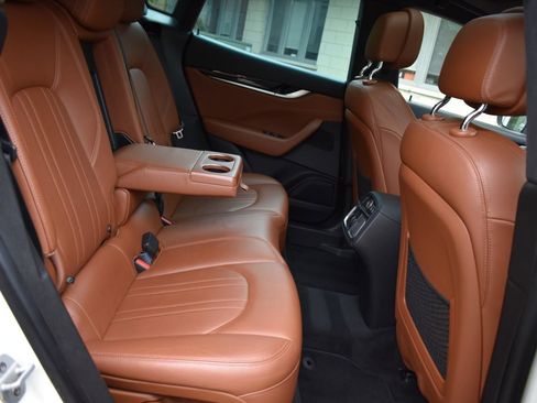 Used 2019 Maserati Levante S image 44