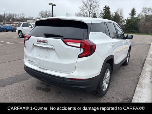 Used 2023 GMC Terrain SLE image 7