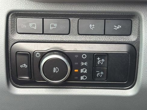 Used 2023 Ford F250 XLT w/ XLT Premium Package AWD/4WD image 18